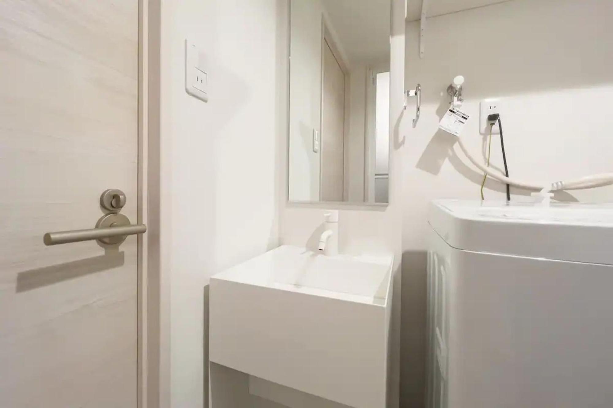 Toggle Bunkyo Korakuen Apartment Tokyo Room photo